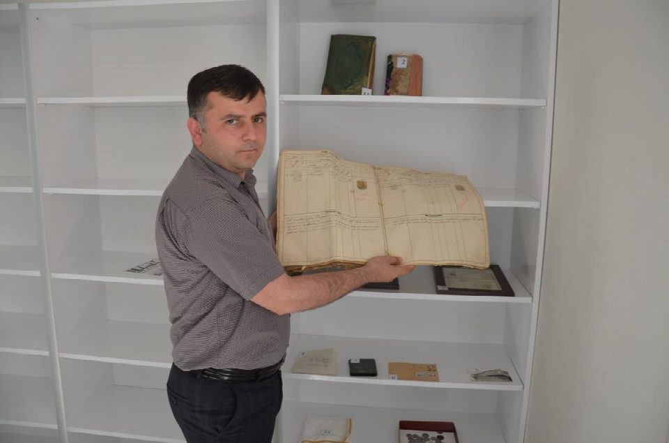 İlçemiz turizm irtibat bürosunda tarihi eserler sergileniyor