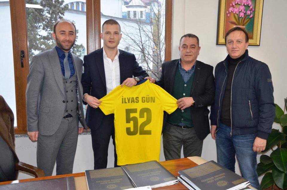 AVUKAT İLYAS GÜN’DEN FATSA BELEDİYESPOR’A MADDİ DESTEK