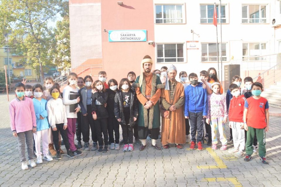 “Yunus Emre ve Sevgi Dili Gençlere aşılanıyor”