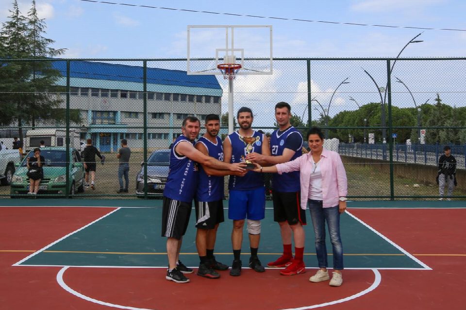 Basketbolda şampiyon Milli Eğitim