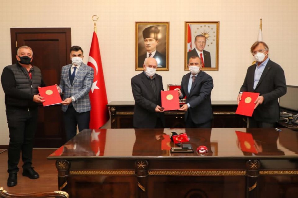 Hayırseverlerin eğitime desteği sürüyor