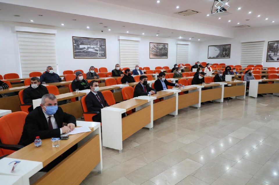 Vali Sonel, dertlere derman olmayı sürdürüyor