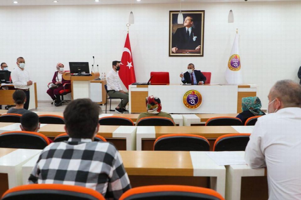 Vali Sonel, vatandaşlarımızın derdine derman olmayı sürdürüyor