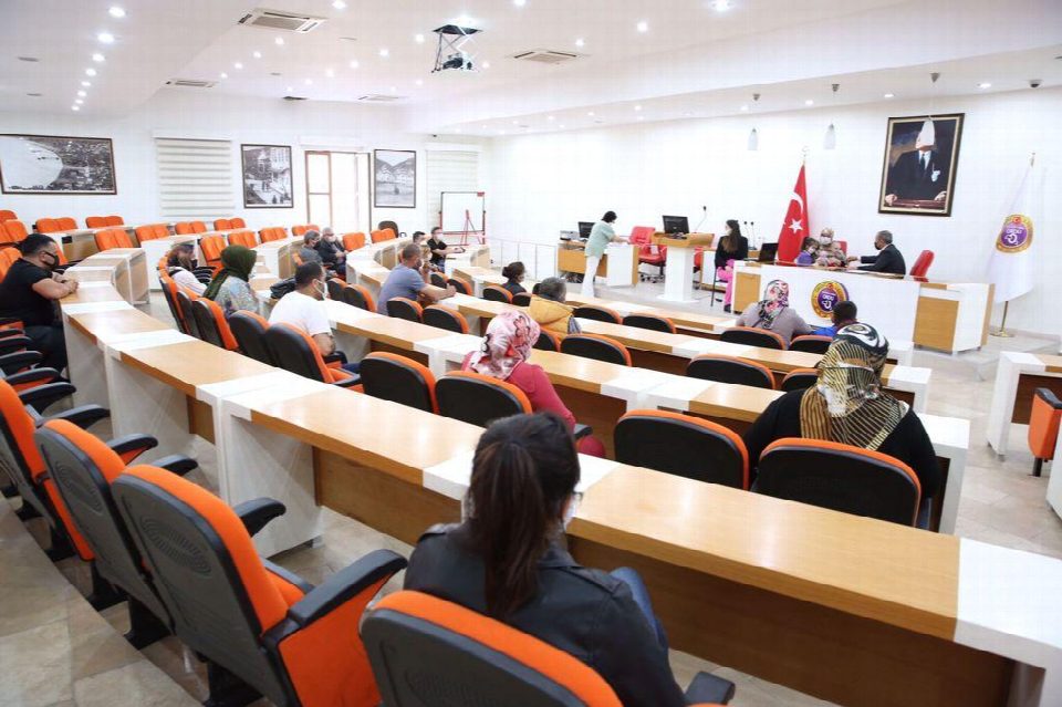 Vali Sonel, “Devlet, millet için vardır”