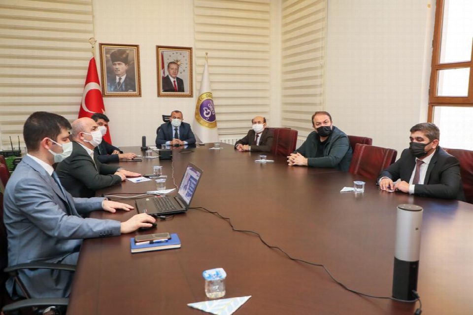 Vali Sonel, “Bireysel tedbirleri ihmal etmeyelim”