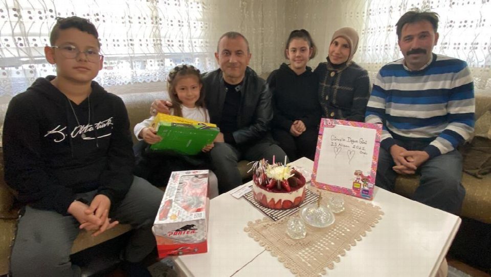 Vali Sonel’den 23 Nisan doğumlu çocuklara doğum günü sürprizi