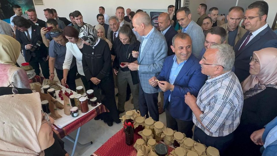 TBMM Başkanı Kurtulmuş, STK temsilcileri ve iş insanlarıyla bir araya geldi