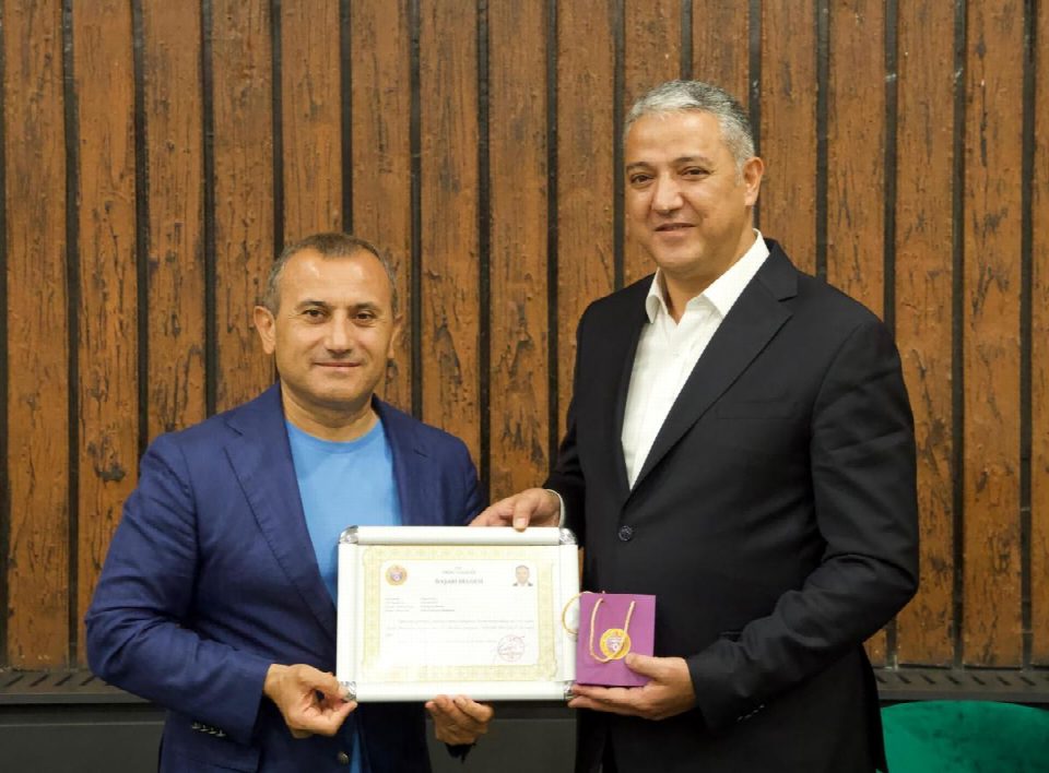 Vali Sonel, İl Emniyet Müdürü Doğu Ateş onuruna veda yemeği düzenledi