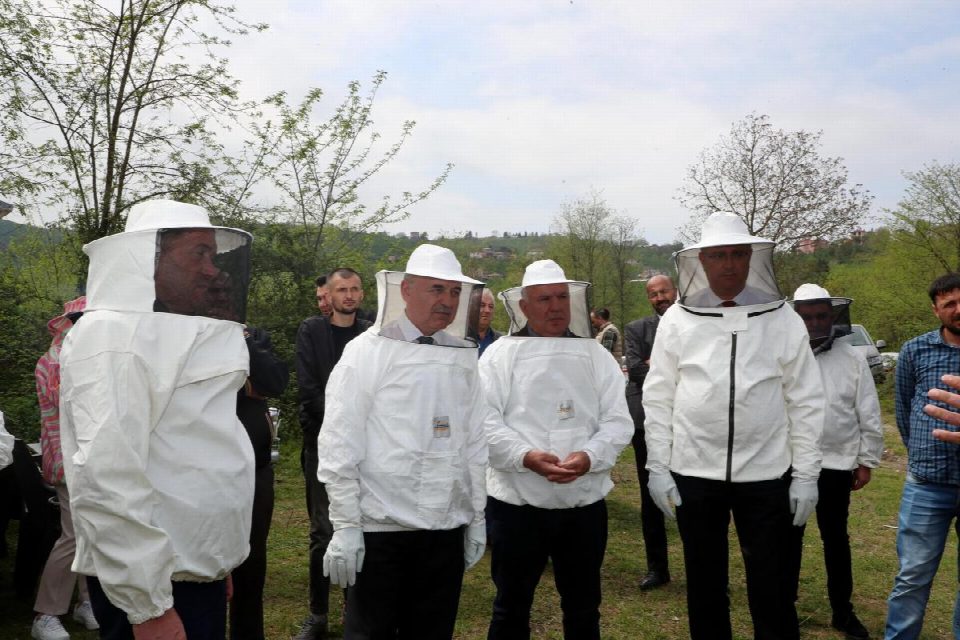 Vali Erol, ana Arı yetiştiriciliği kursunu ziyaret etti