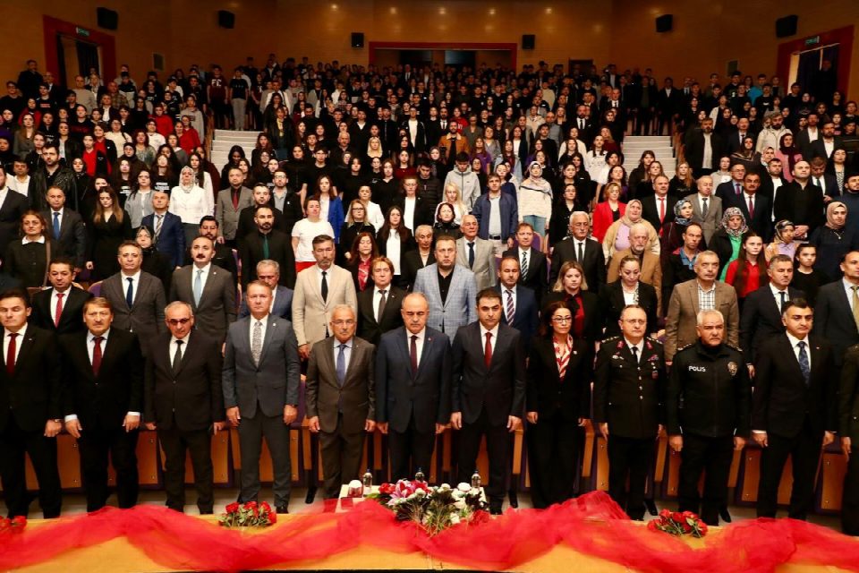 Öğretmenler günü çeşitli etkinliklerle kutlandı