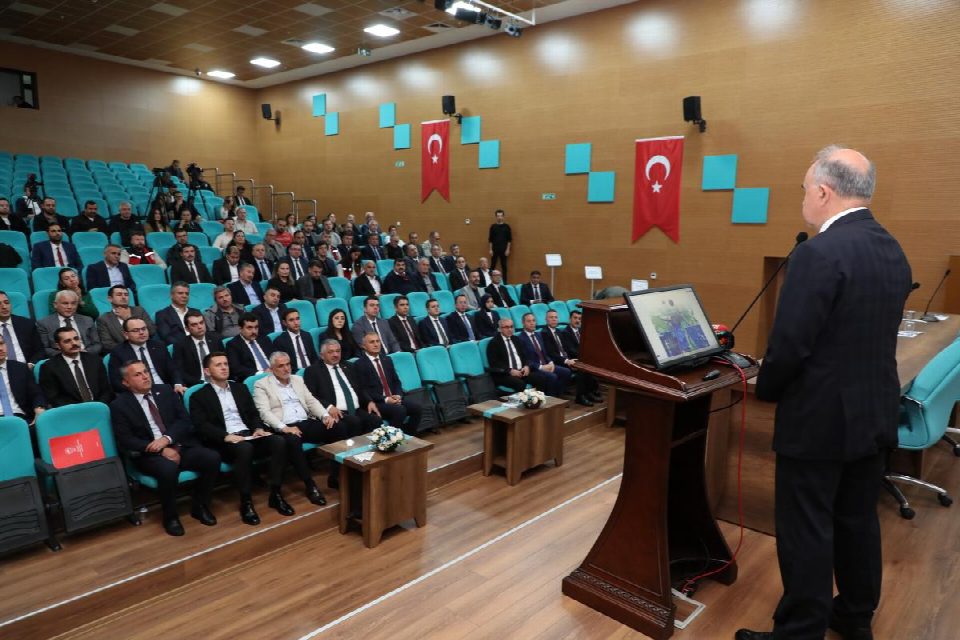 Kahverengi Kokarca il mücadele çalışmaları değerlendirme toplantısı yapıldı
