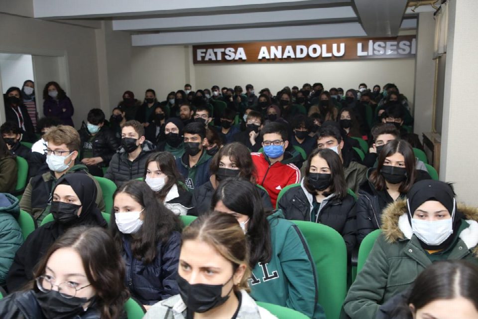 Başkan Kibar, kariyer günlerinde Fatsa Anadolu Lisesi öğrencileriyle buluştu