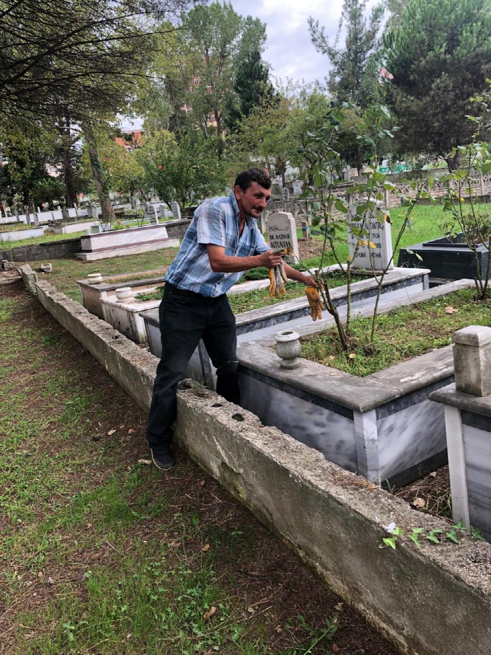 Kimsesizleri kimsesi Çetin Aşık...