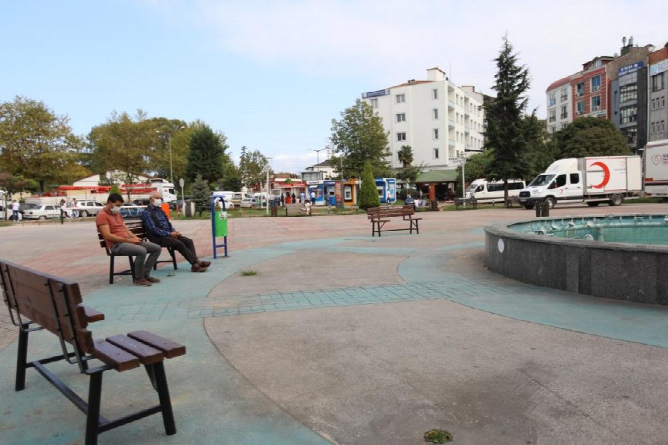 Belediyeden sosyal mesafeli bank
