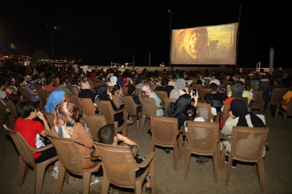 Fatsalılar açık sinema etkinliğinden çok memnun