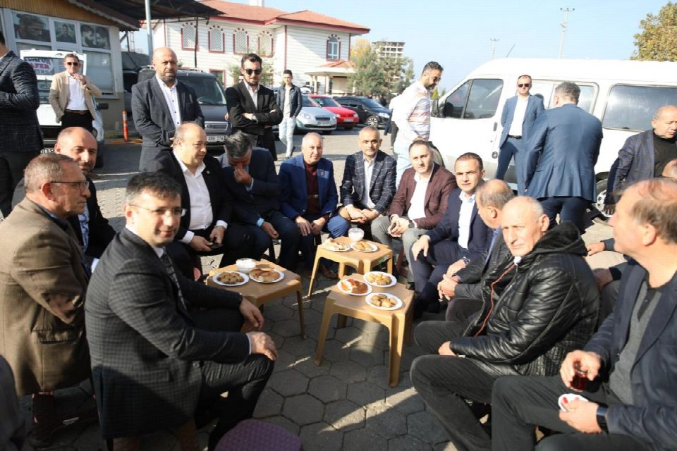 İKİNCİ EL AÇIK OTO PAZARI ÇOK GÜZEL BİR ETKİNLİK