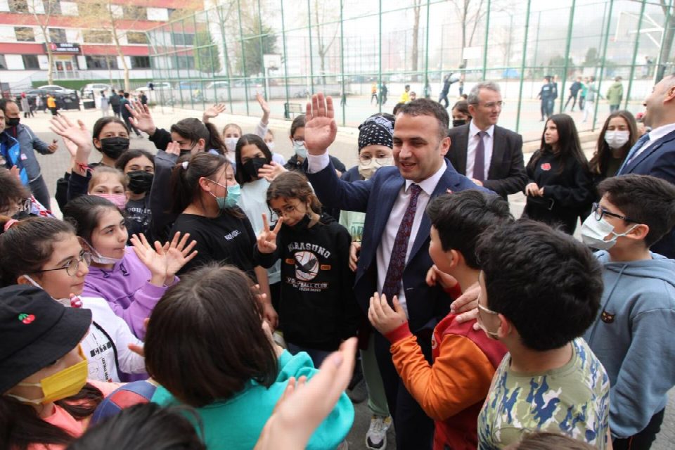 23 Nisan coşkusu cumhuriyet meydanında yaşanacak