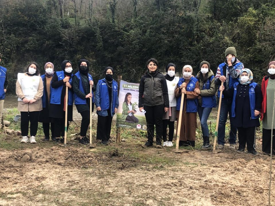 Fidanlar toprakla buluştu…