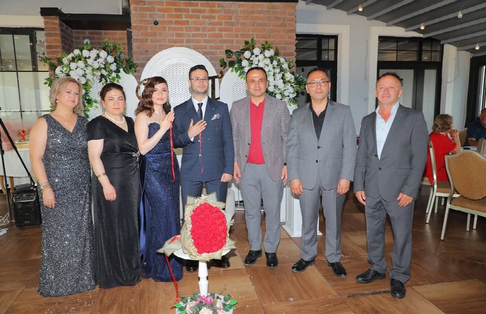 Pelinsu ile Tufan Nişanlandı