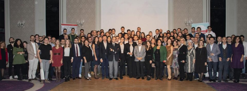 Anadolu Vakfı, Burs Programı ile gençlere destek vermeye devam ediyor