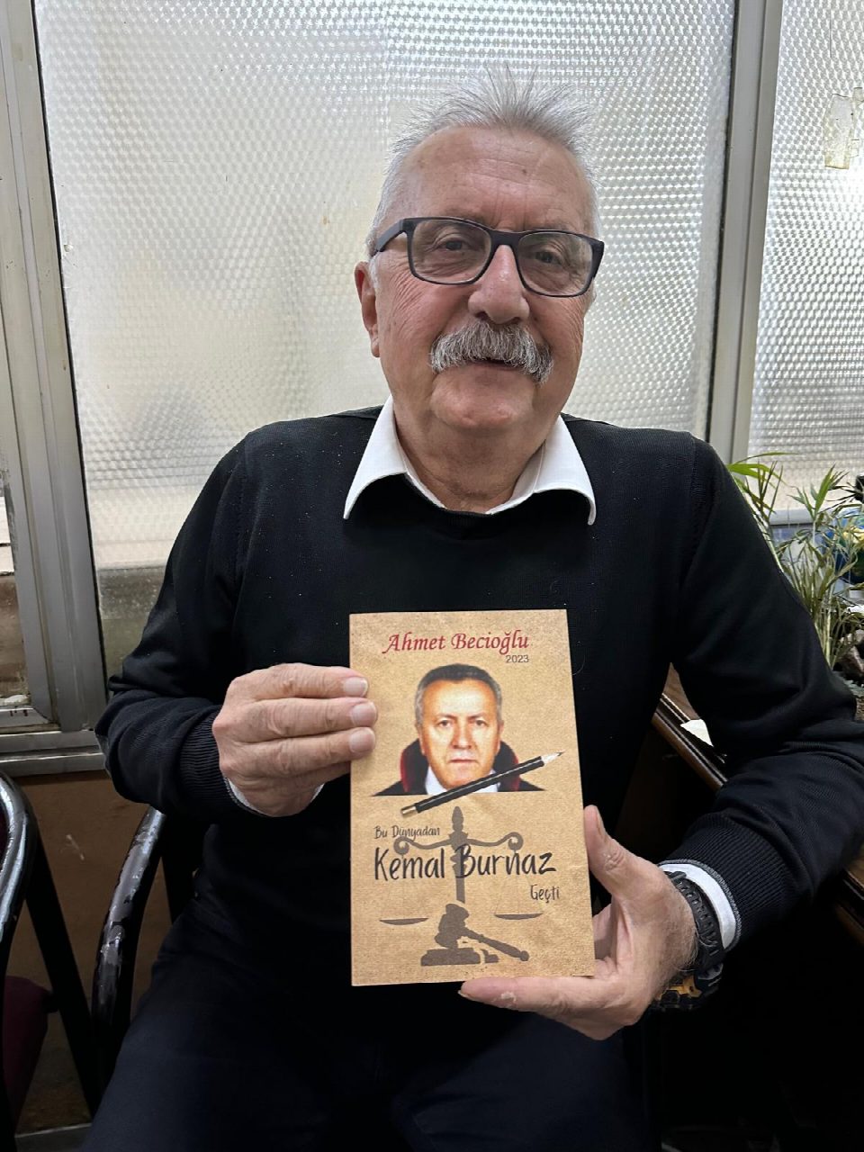 Ahmet Becioğlu’nun “Bu dünyadan Kemal Burnaz geçti” adlı kitabı çıktı