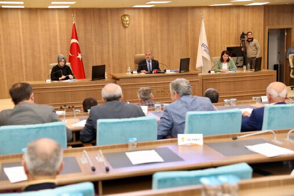 Büyükşehir Belediye Meclisi olağanüstü toplandı