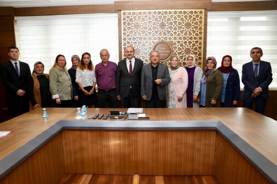 ARI SÜTÜ KADIN ÇİFTÇİLERİN YENİ GELİR KAPISI OLDU