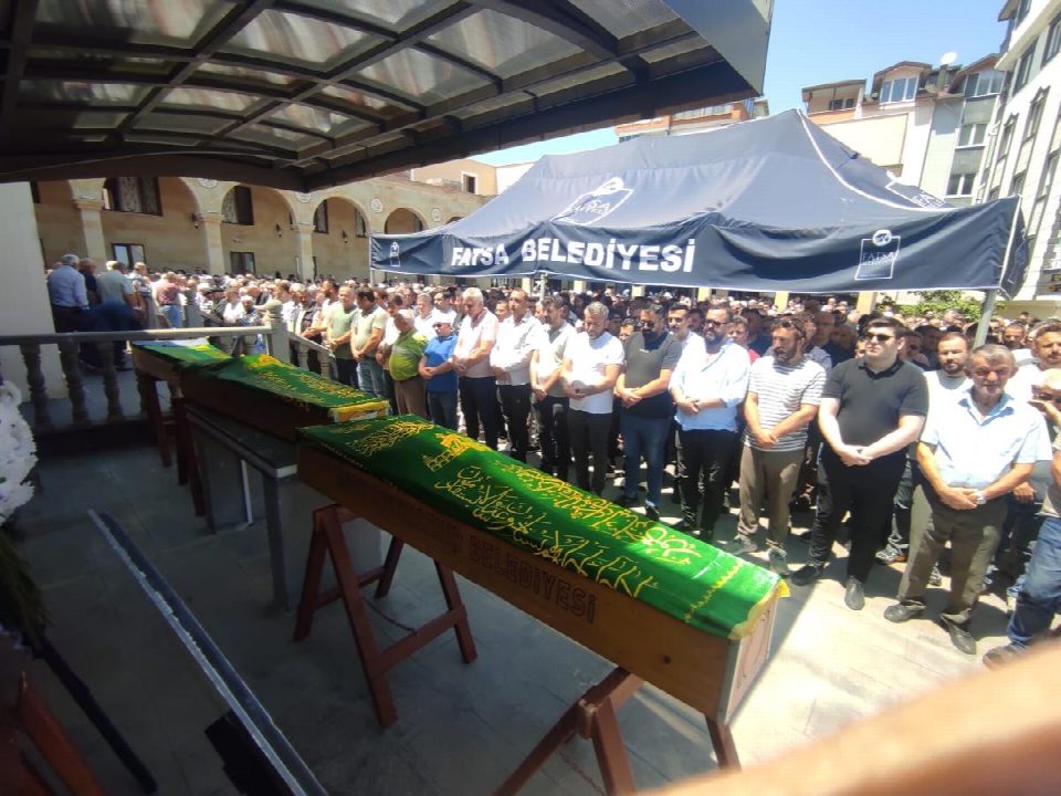 Silahlı saldırıda 3 kişi hayatını kaybetti