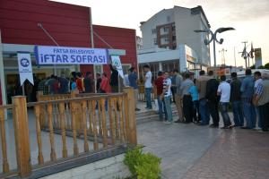 FATSA BELEDİYESİ İFTAR SOFRASINDA BOL BEREKET