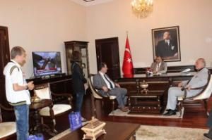 Başarılı Öğrencilere Vali’den Ödül