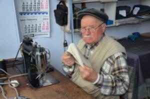 60 YILLIK ŞAPKACI RIZA BORU “ARTIK BU MESLEĞİN DE SONUNA GELİNDİ”