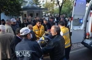 KALDIRIMA PARK EDEN MİNÜBÜS YAYA'YI EZDİ