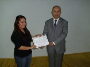 TIBBİ SEKRETERLİK KURSU KURSİYERLERİ BELGELERİNİ ALDILAR
