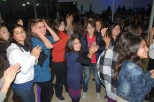 FEN LİSESİNDE MÜZİK EĞLENCELİ DAYANIŞMA GECESİ