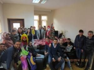 GÜN IŞIĞI'NDAN ÖĞRENCİLERİNE HEDİYE YAĞMURU