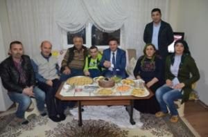 Engelli Oğuzcan'a doğum günü sürprizi