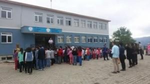 BAŞKAN'DAN ÖĞRENCİLERE KARNE HEDİYESİ