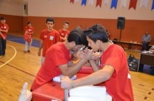 BİLEK GÜREŞLERİ KIYASIYA GEÇTİ