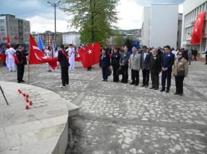 ADD Fatsa Şubesi’nden Atatürk Anıtına Çiçek