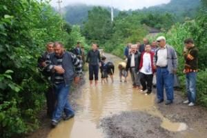 VATANDAŞLAR YOLDAN DERTLİ