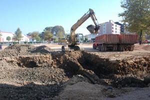 MEYDAN PROJESİNDE DESENLİ BASKILI ASFALT ÇALIŞMASI BAŞLADI