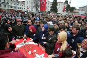 - ŞEHİT UZMAN ÇAVUŞ FATİH EFİLOĞLU, BİNLERCE KİŞİNİN KATILDIĞI TÖRENLE SON YOLCULUĞUNA UĞURLANDI