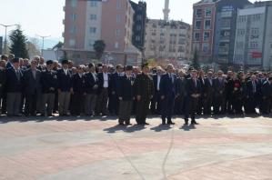 İLÇEMİZDE ÇANAKKALE ZAFERİ'NİN 101. YILI TÖRENLERLE KUTLANDI
