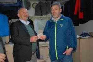 İŞ YERİNDE BULDUĞU 15 BİN LİRAYI SAHİBİNE TESLİM ETTİ