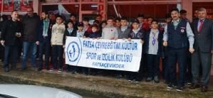 İZCİLER DUALARLA ÇANAKKALE’YE UĞURLANDI