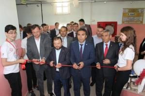 FEN LİSESİ’NDEN TÜBİTAK 4006 BİLİM FUARI
