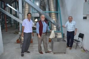 FİSKOBİRLİK TESİSLERİNDE LAZERLİ DENEME FINDIK KIRIMI YAPILDI