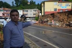 Okulun istinat duvarı Bomba gibi patladı