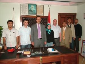 DOKTOR YOKLUĞU AĞABEYİNİ HAYATTAN KOPARINCA DOKTOR OLMAYA YEMİN EDEN GENCİN BAŞARISI