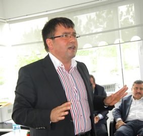 AYHAN YILMAZ MUHALEFETE BÜYÜKŞEHİRLE YÜKLENDİ...